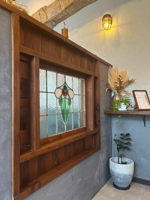 Enne Hair 店内のステンドグラス